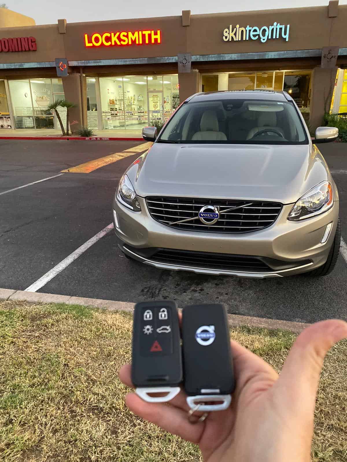 how to program volvo key